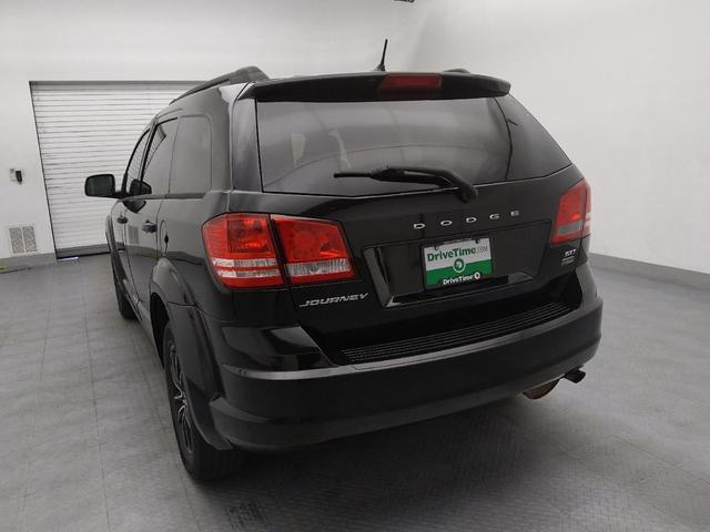 Photo of 2018 Pitch Black Clearcoat Dodge Journey