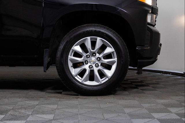 Photo of 2021 Black Chevrolet Silverado 1500
