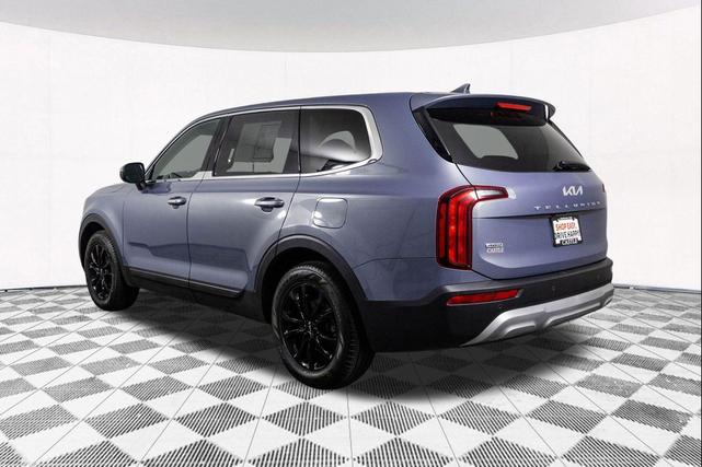 Photo of 2022 Everlasting Silver Kia Telluride