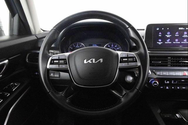 Photo of 2022 Everlasting Silver Kia Telluride