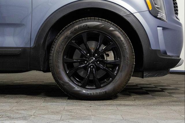 Photo of 2022 Everlasting Silver Kia Telluride