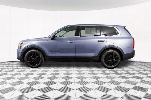 Photo of 2022 Everlasting Silver Kia Telluride