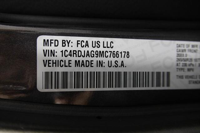 Photo of 2021 Granite Clearcoat Dodge Durango