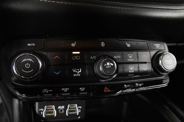 Photo of 2021 Granite Clearcoat Dodge Durango