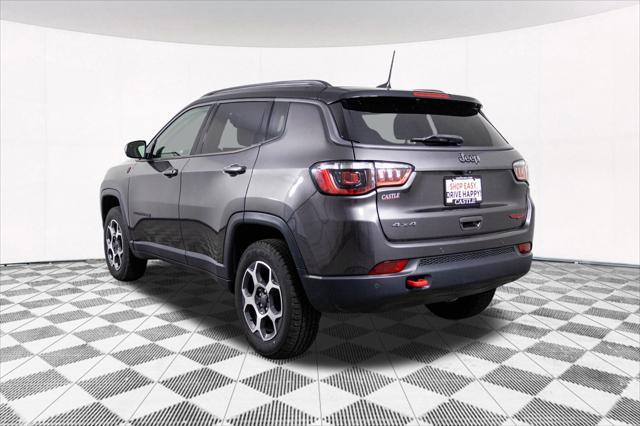 Photo of 2022 Granite Crystal Metallic Clearcoat Jeep Compass