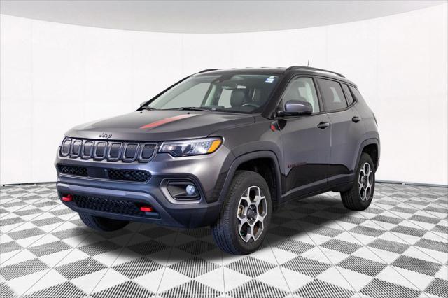Photo of 2022 Granite Crystal Metallic Clearcoat Jeep Compass