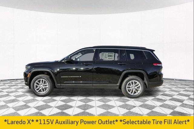 Photo of 2025 Diamond Black Crystal Pearlcoat Jeep Grand Cherokee L