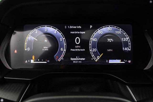 Photo of 2023 Diamond Black Crystal Pearlcoat Jeep Grand Cherokee