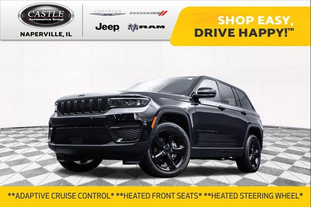 Photo of 2023 Diamond Black Crystal Pearlcoat Jeep Grand Cherokee