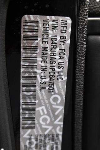 Photo of 2023 Diamond Black Crystal Pearlcoat Jeep Grand Cherokee