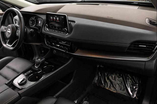 Photo of 2023 Super Black Nissan Rogue