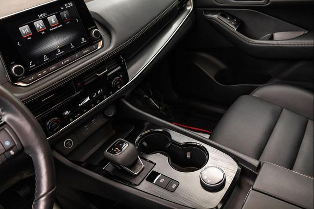 Photo of 2023 Super Black Nissan Rogue