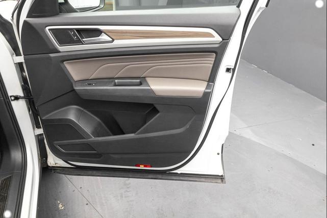 Photo of 2021 White Volkswagen Atlas