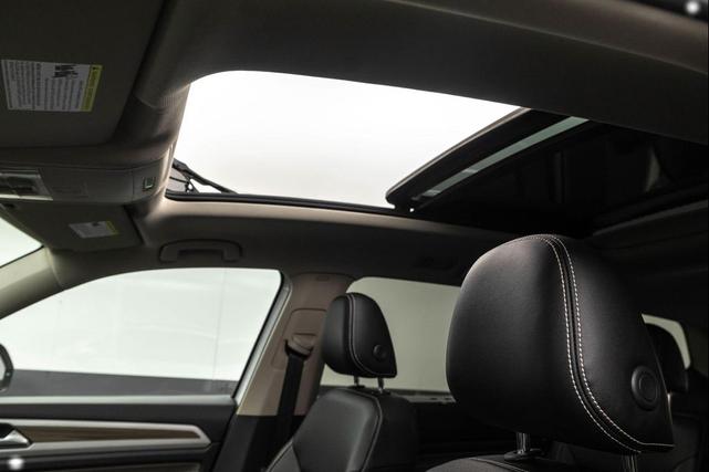 Photo of 2021 White Volkswagen Atlas