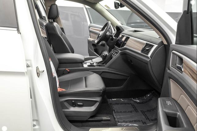 Photo of 2021 White Volkswagen Atlas