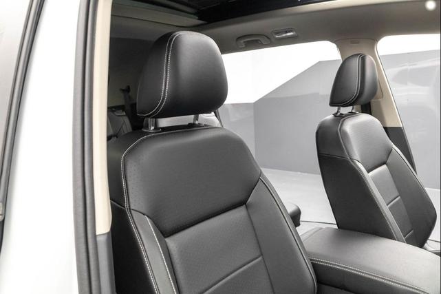Photo of 2021 White Volkswagen Atlas