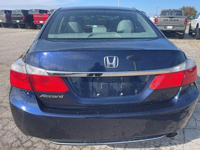 Photo of 2015 Obsidian Blue Pearl Honda Accord