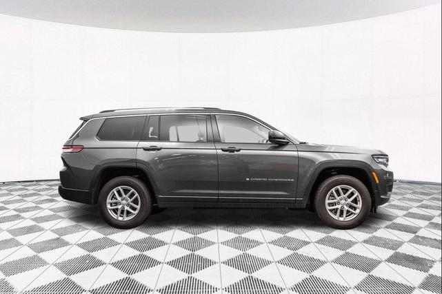 Photo of 2023 Baltic Gray Metallic Clearcoat Jeep Grand Cherokee L