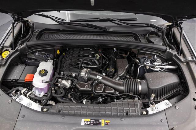 Photo of 2023 Baltic Gray Metallic Clearcoat Jeep Grand Cherokee L