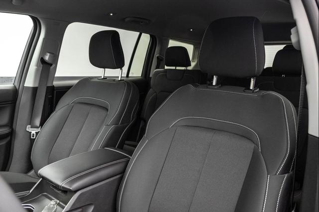 Photo of 2023 Baltic Gray Metallic Clearcoat Jeep Grand Cherokee L