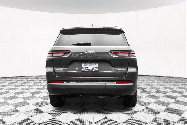 Photo of 2023 Baltic Gray Metallic Clearcoat Jeep Grand Cherokee L