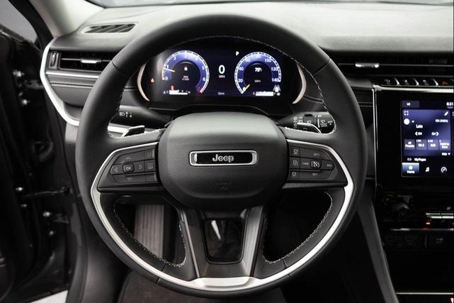 Photo of 2023 Baltic Gray Metallic Clearcoat Jeep Grand Cherokee L