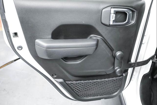 Photo of 2022 Bright White Clearcoat Jeep Gladiator