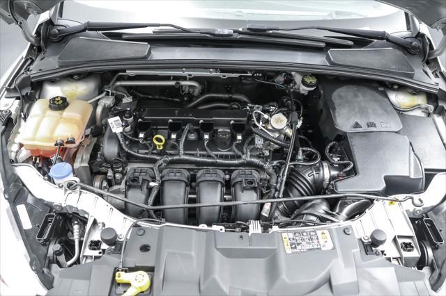 Photo of 2016 Ingot Silver Ford Focus