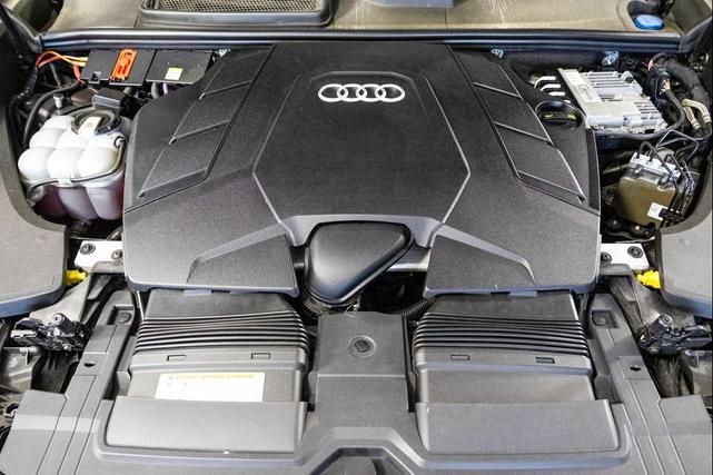Photo of 2019 Samurai Gray Metallic Audi Q8