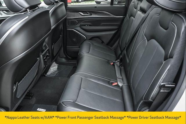 Photo of 2025 Bright White Clearcoat Jeep Grand Cherokee