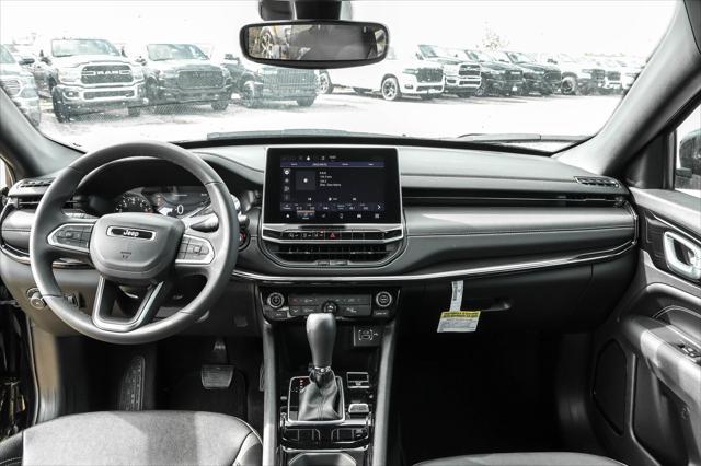 Photo of 2024 Diamond Black Crystal Pearlcoat Jeep Compass