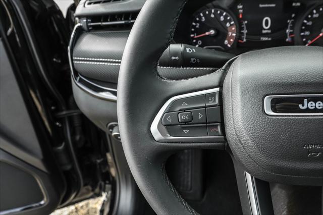 Photo of 2024 Diamond Black Crystal Pearlcoat Jeep Compass