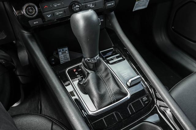 Photo of 2024 Diamond Black Crystal Pearlcoat Jeep Compass