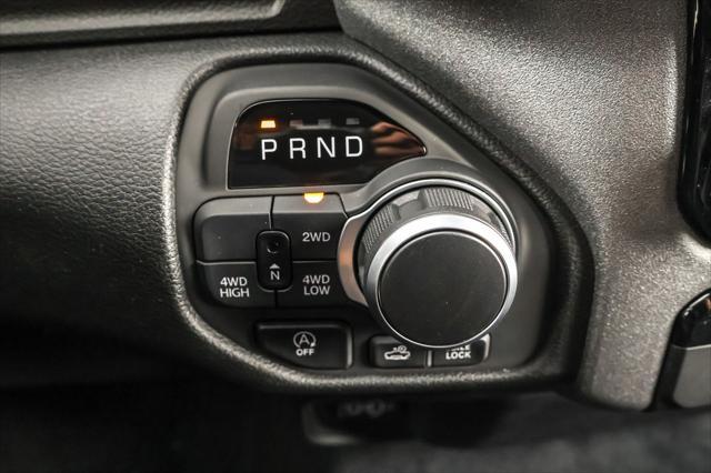 Photo of 2025 Diamond Black Crystal Pearlcoat RAM 1500