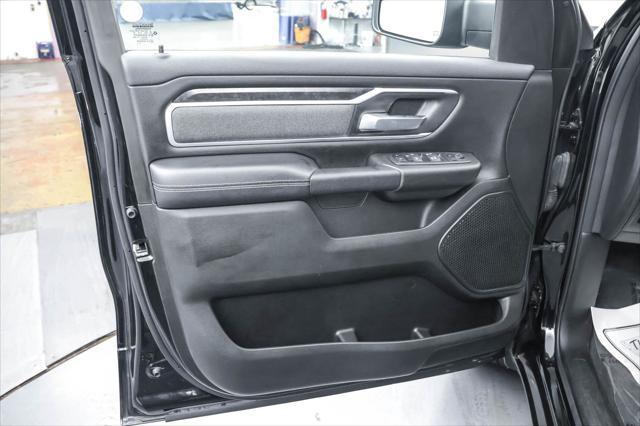 Photo of 2022 Diamond Black Crystal Pearlcoat RAM 1500