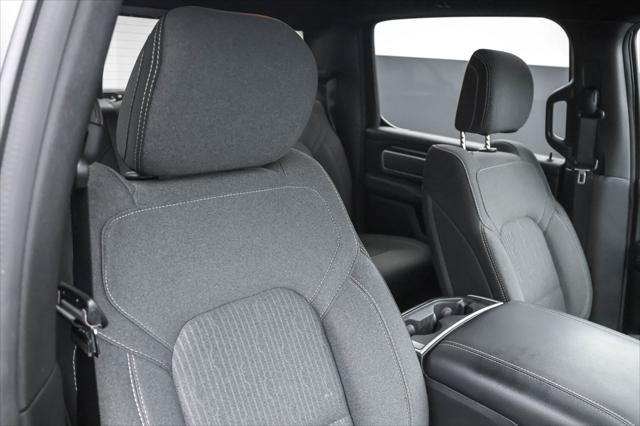 Photo of 2022 Diamond Black Crystal Pearlcoat RAM 1500