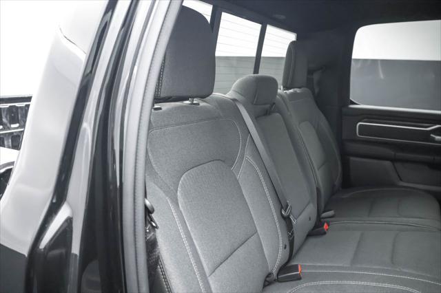 Photo of 2022 Diamond Black Crystal Pearlcoat RAM 1500