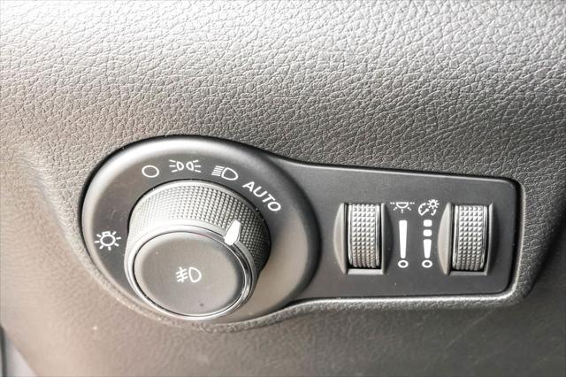 Photo of 2025 Red Hot Pearlcoat Jeep Compass