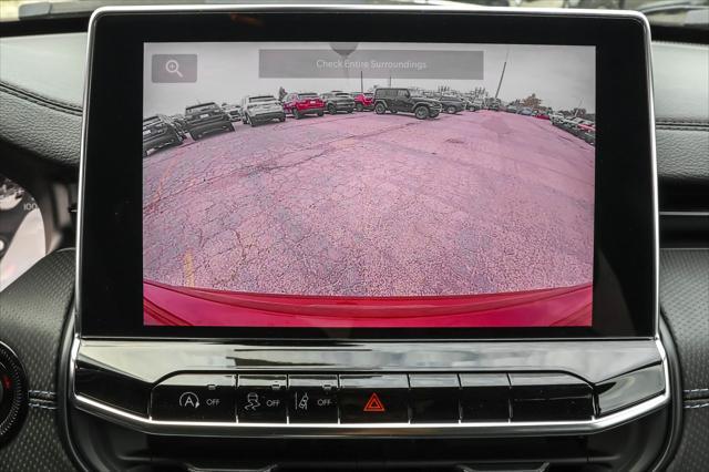 Photo of 2025 Red Hot Pearlcoat Jeep Compass