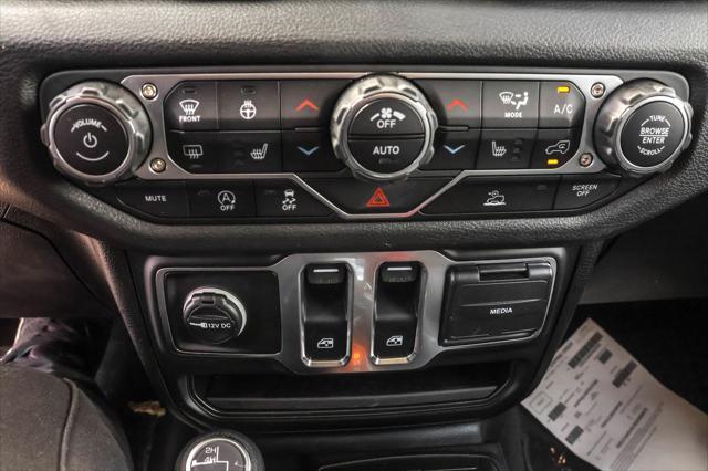 Photo of 2025 Granite Crystal Metallic Clearcoat Jeep Wrangler