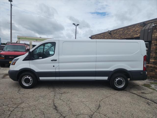 Photo of 2017 Oxford White Ford Transit-250