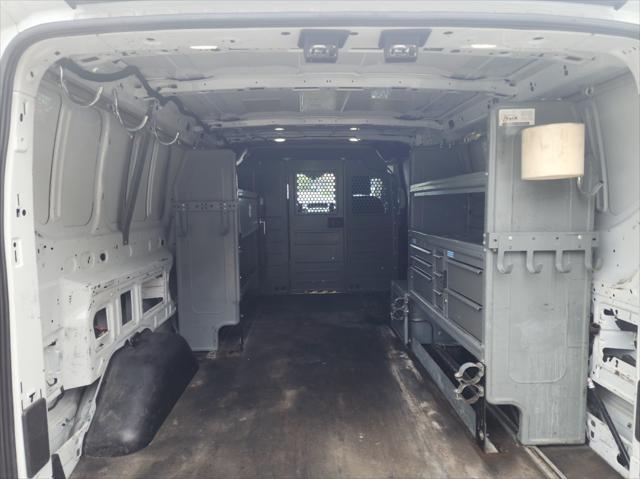 Photo of 2017 Oxford White Ford Transit-250
