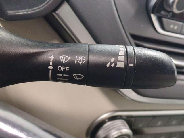 Photo of 2022 Super Black Nissan Altima
