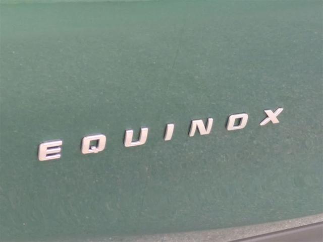 Photo of 2018 Ivy Metallic Chevrolet Equinox