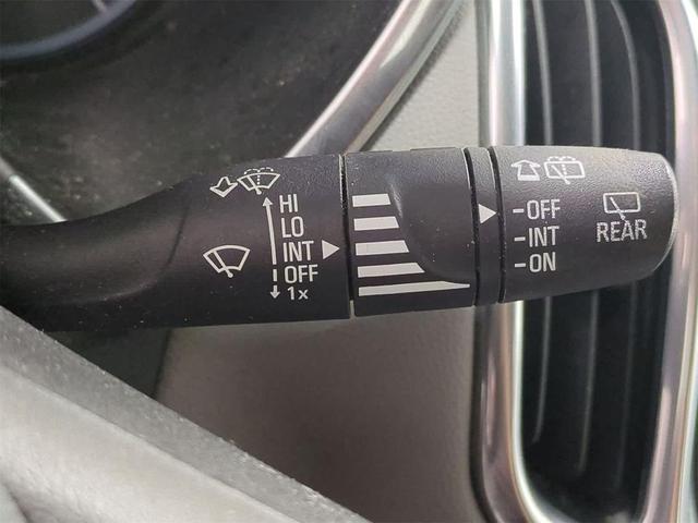 Photo of 2018 Ivy Metallic Chevrolet Equinox