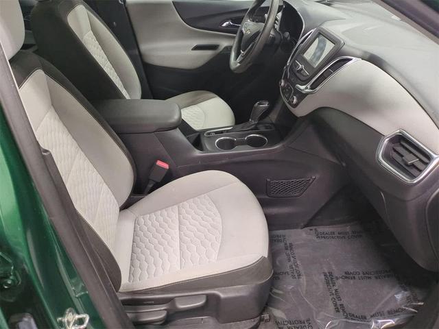 Photo of 2018 Ivy Metallic Chevrolet Equinox
