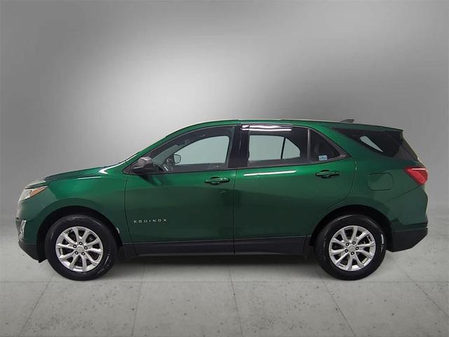 Photo of 2018 Ivy Metallic Chevrolet Equinox