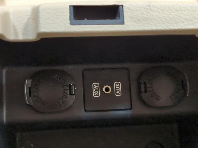 Photo of 2010 Crystal Black Silica Subaru Tribeca