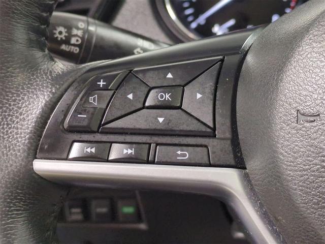Photo of 2017 Caspian Blue Nissan Rogue