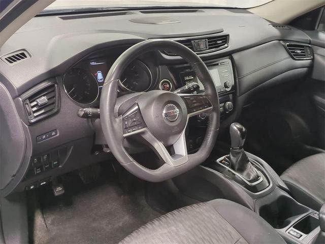 Photo of 2017 Caspian Blue Nissan Rogue